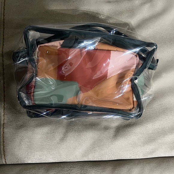 Thirty-One Travel Pouch Bundle - Picture 2 of 6